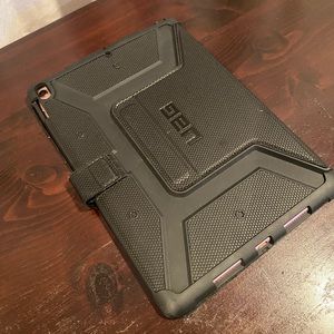 UAG Metropolis Series iPad Pro 10.5 case